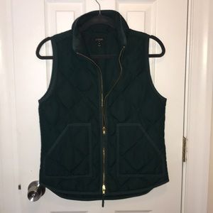 Quilted Puffer Vest in Hunter Green